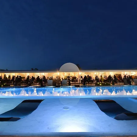 Royal 4*