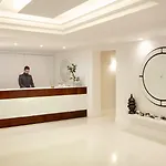 Royal Hotel