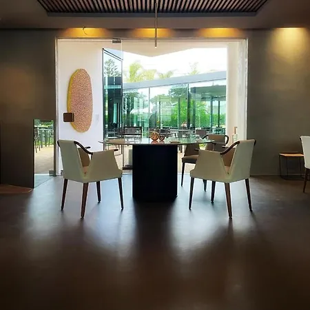 Royal 4* Paestum