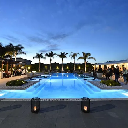 Hotel Royal 4*